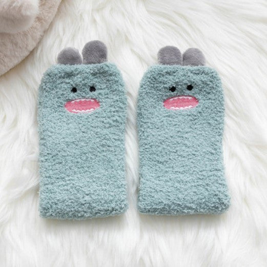 Three-dimensional ear embroidery snow socks