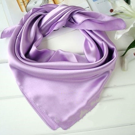 Lady light purple scarf