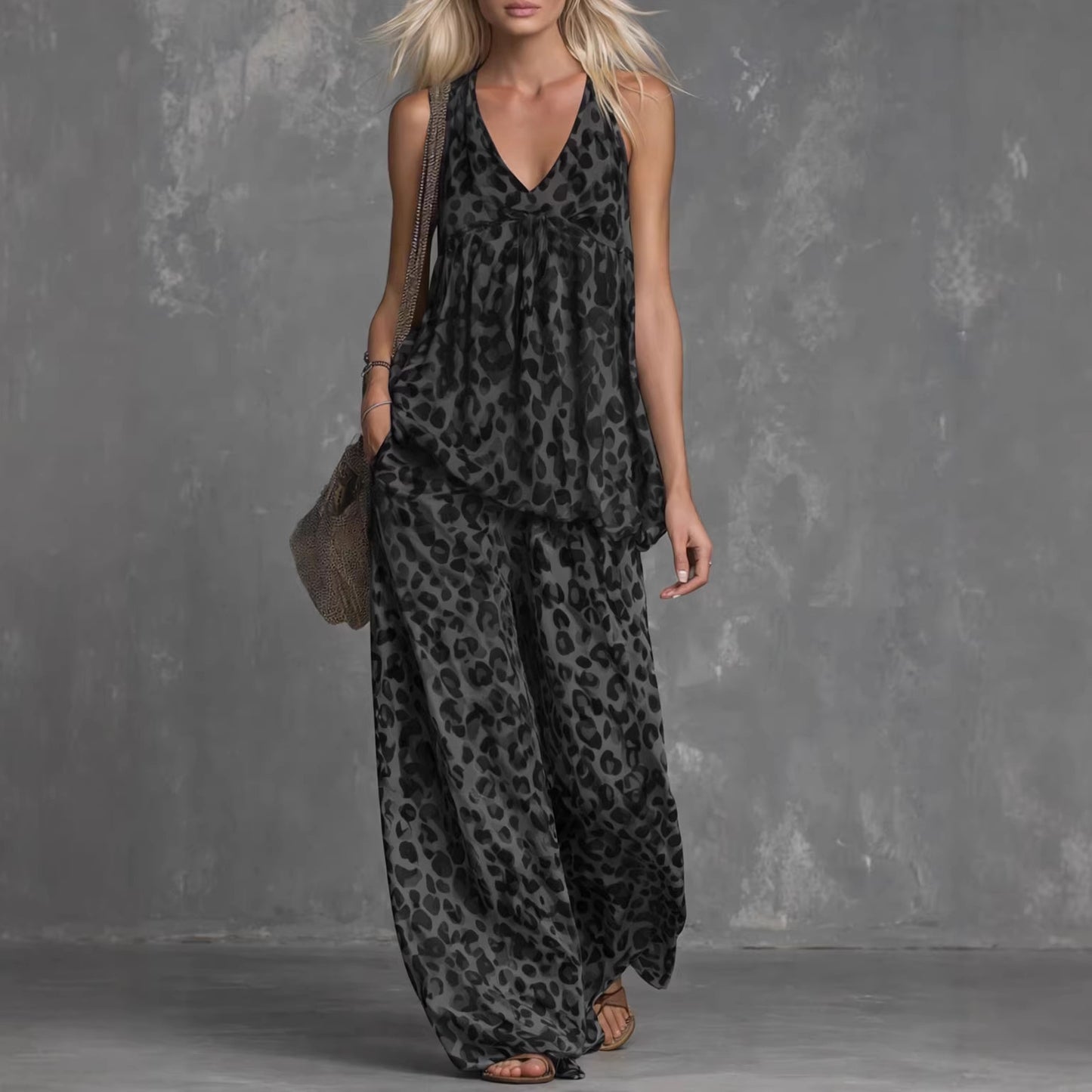 Womens Loose-Fitting Leopard-Print Sleeveless Top And Chiffon Pants Set