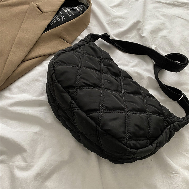 Women's Fashion Rhombus Embroidery Line Large Capacity Shoulder Bag