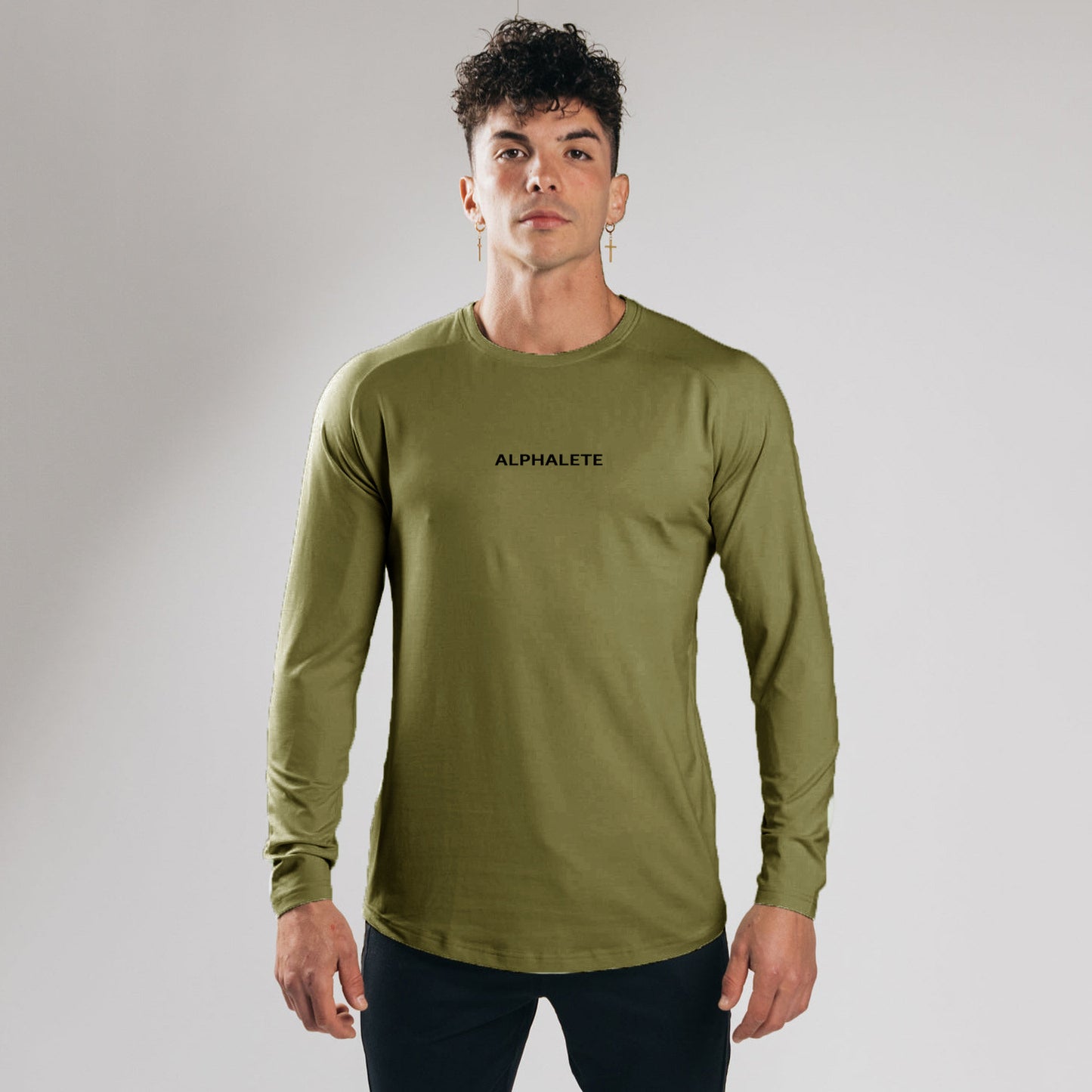 Tætsiddende langærmet T-shirt i elastisk bomuld til at have indenunder