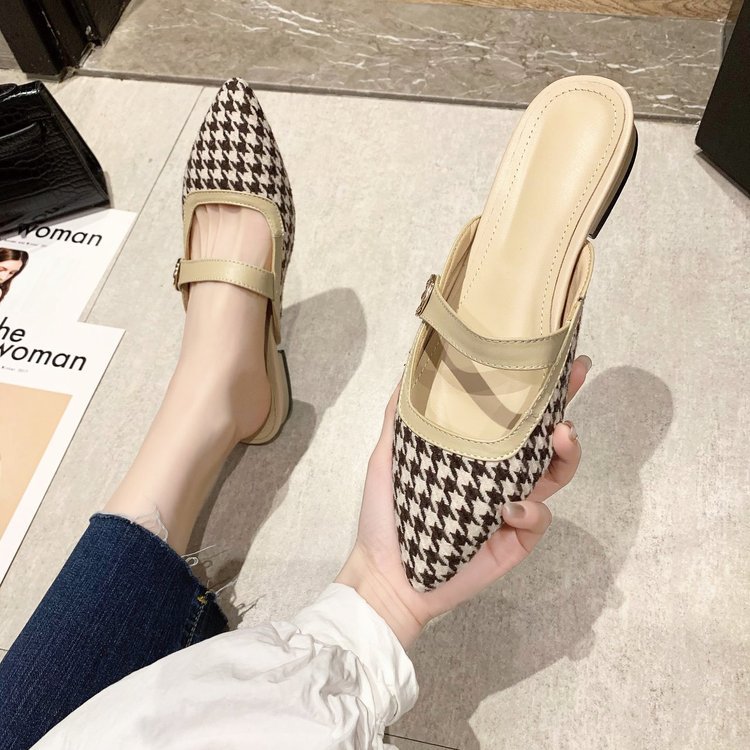 Women's Pointed Flat Sandals And Slippers