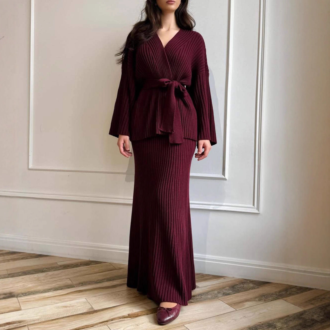 New V-neck Ribbed Sweater Knit Wrap Dress With A Straight Skirt And A Bow Tie