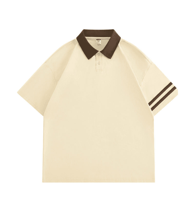 Retro kortærmet T-shirt med farvede syninger og ombukket hals