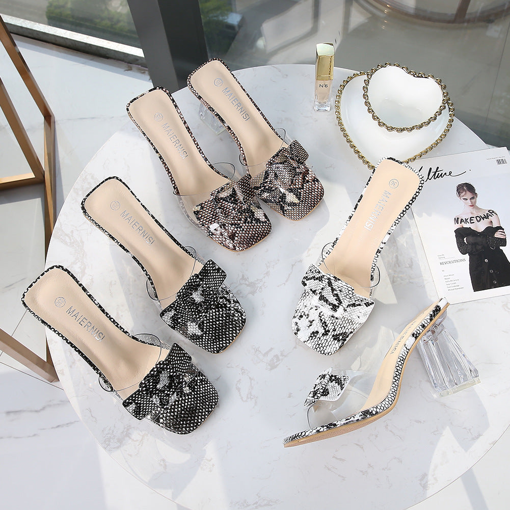 Versatile and fashionable large sandals