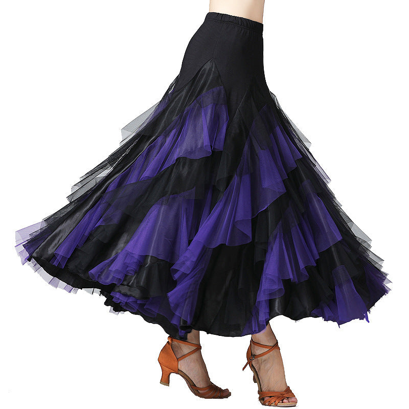 Female Casual Contrasting Color Large Swing Skirt