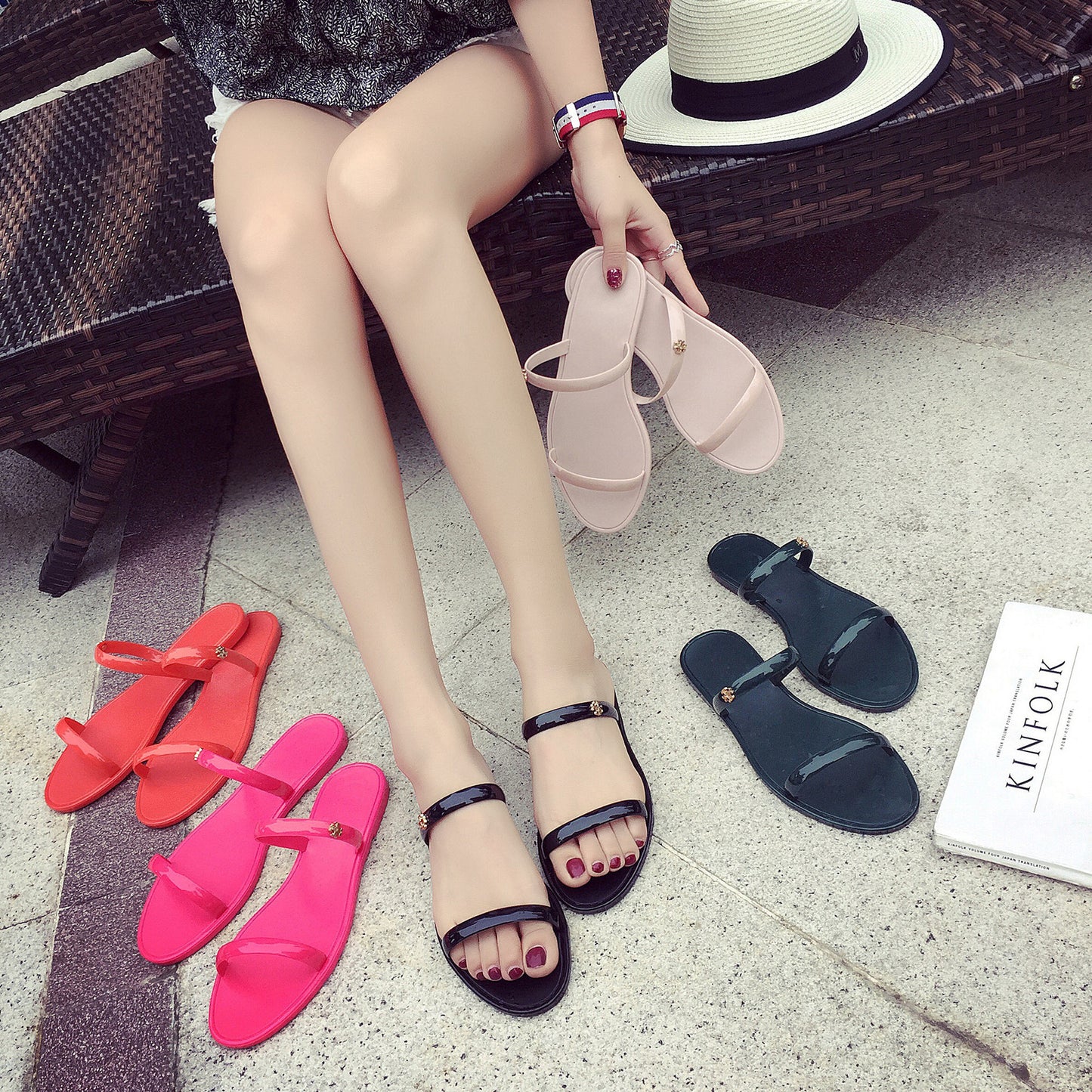 Ladies Double Belt Sandals And Slippers For Outer Wear On The Beach
