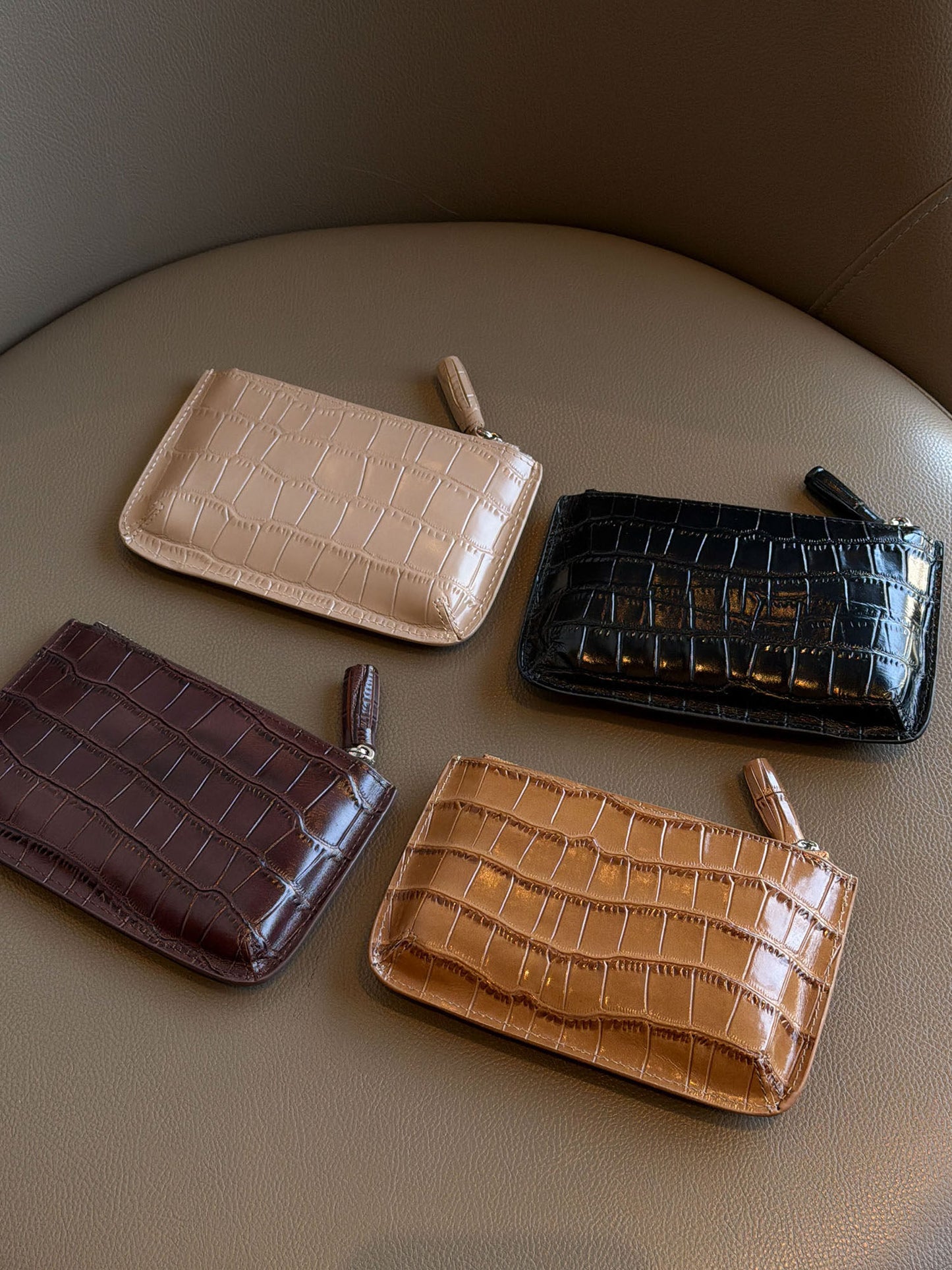 Multi-use Neck-hanging Cardholder And Coin Purse Made From Premium Oil-waxed Full-grain Cowhide