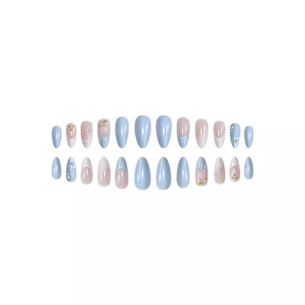 Fashion Ocean Series Mandelformede Negle 3D Perle Guld STJERNE Iført Negl
