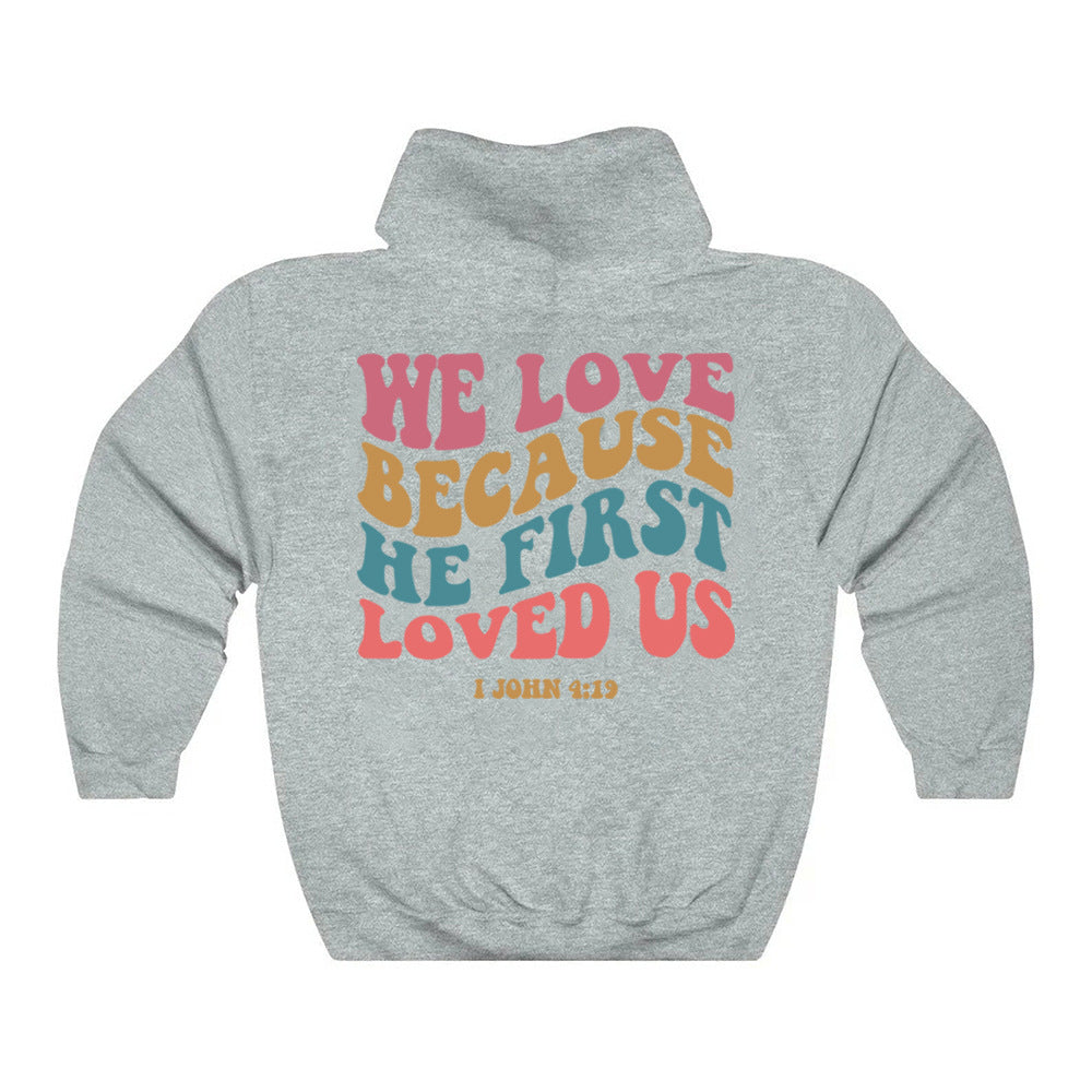 Ensfarvet sweatshirt med print til kvinder