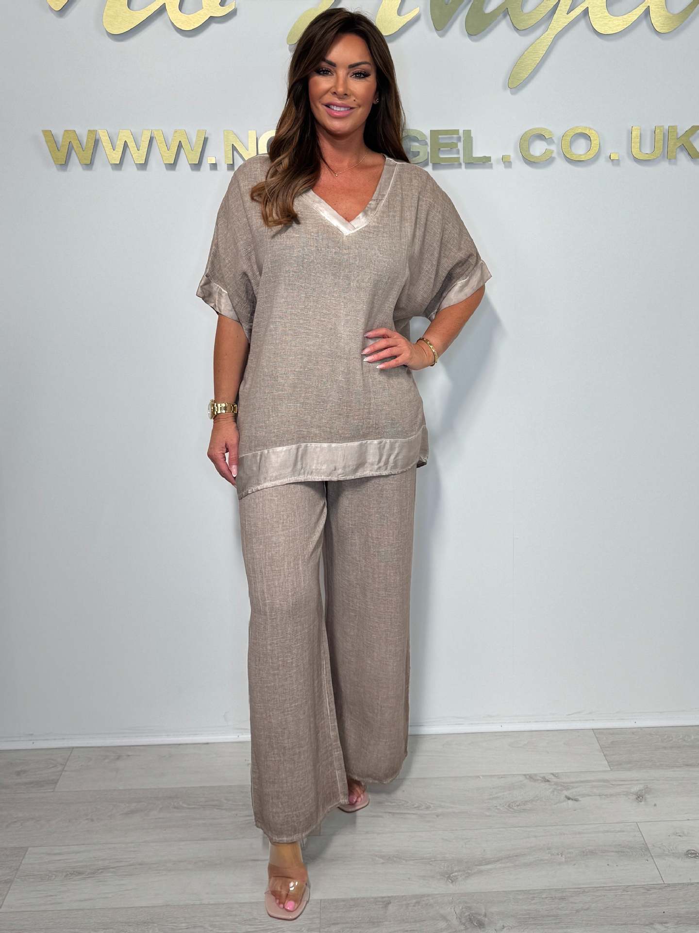 Womens Fashionable Casual Plus-Size Set With Trimmed V-Neck Top And Pants