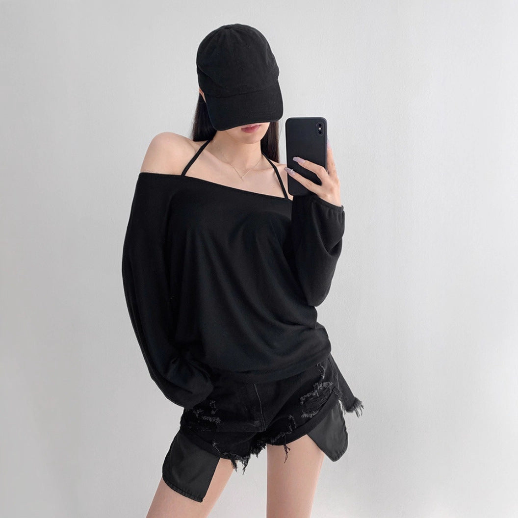 Dame stilfuld, åndbar og figurfremhævende T-shirt med halterneck