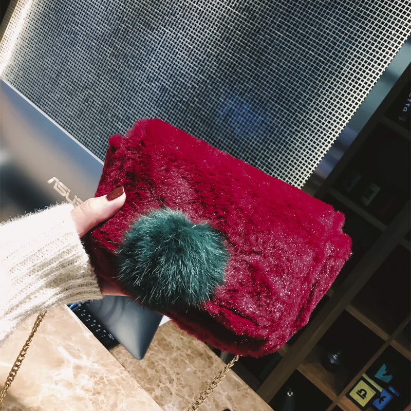 In the winter of new color hair ball bag small package fur fashion rabbit hair Satchel Bag chain