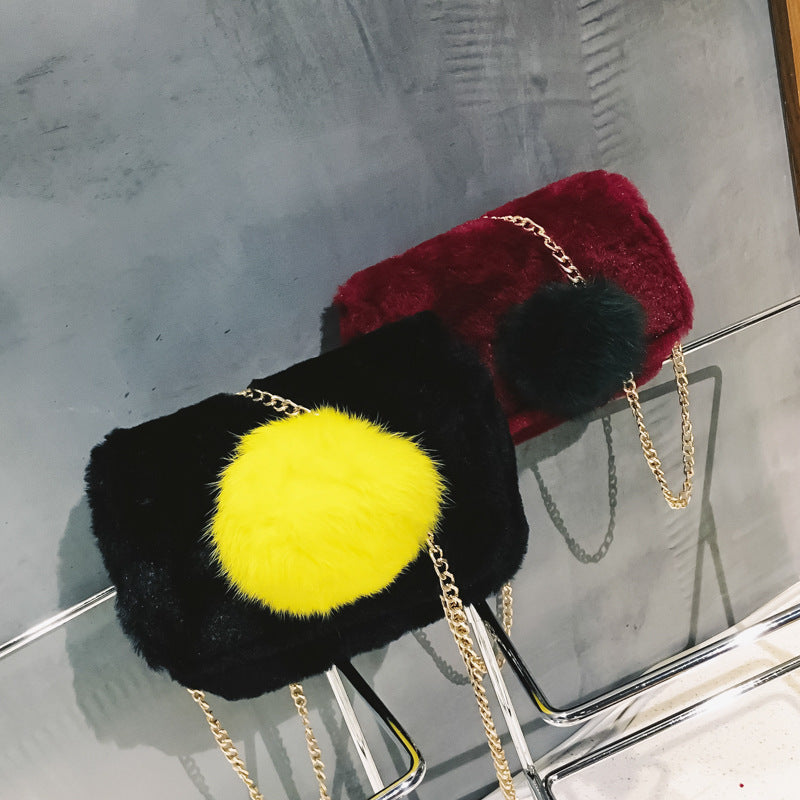 In the winter of new color hair ball bag small package fur fashion rabbit hair Satchel Bag chain