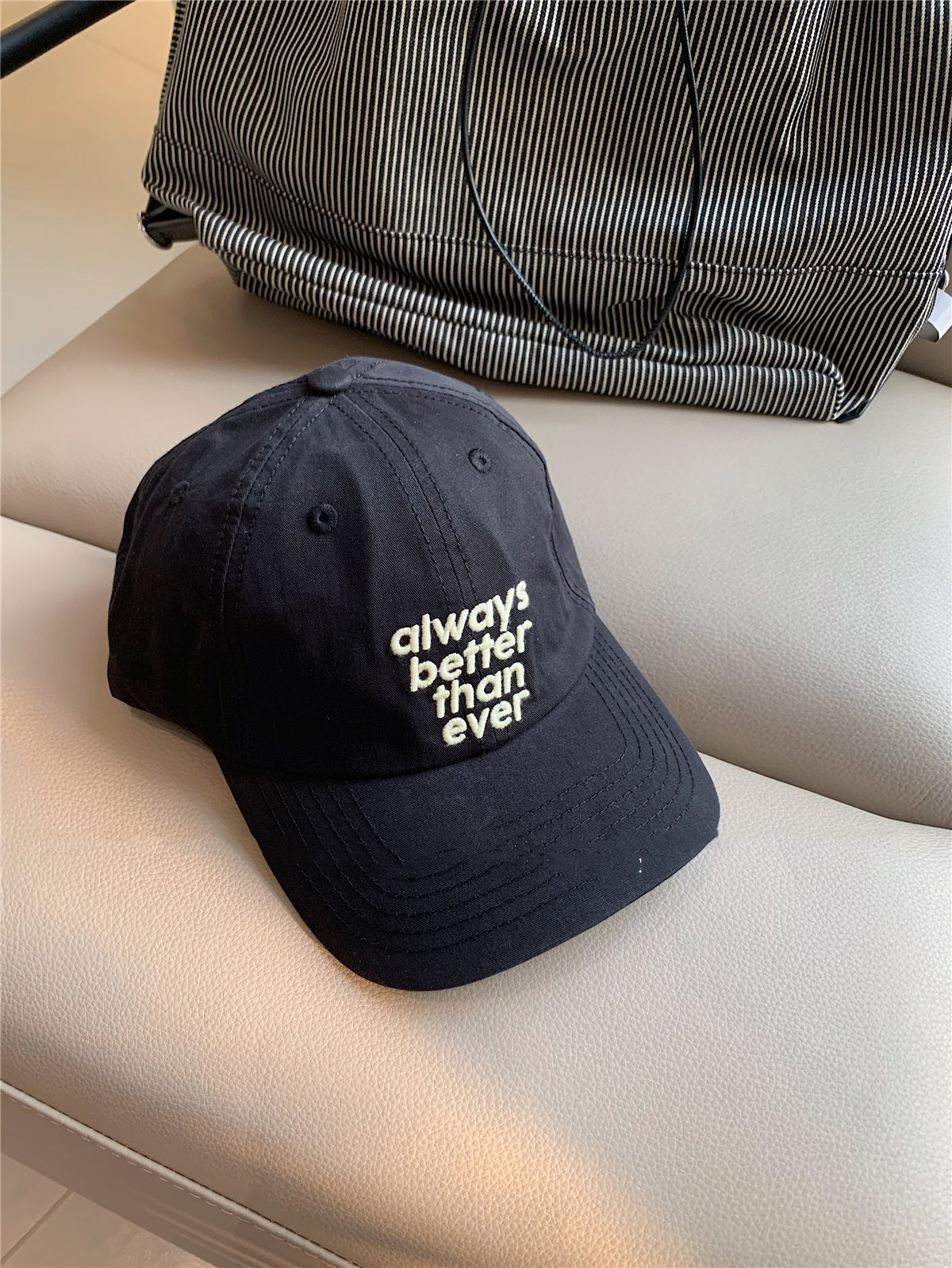 Lu Xi Korean Style Embroidered White Wide Brim Baseball Cap For Women
