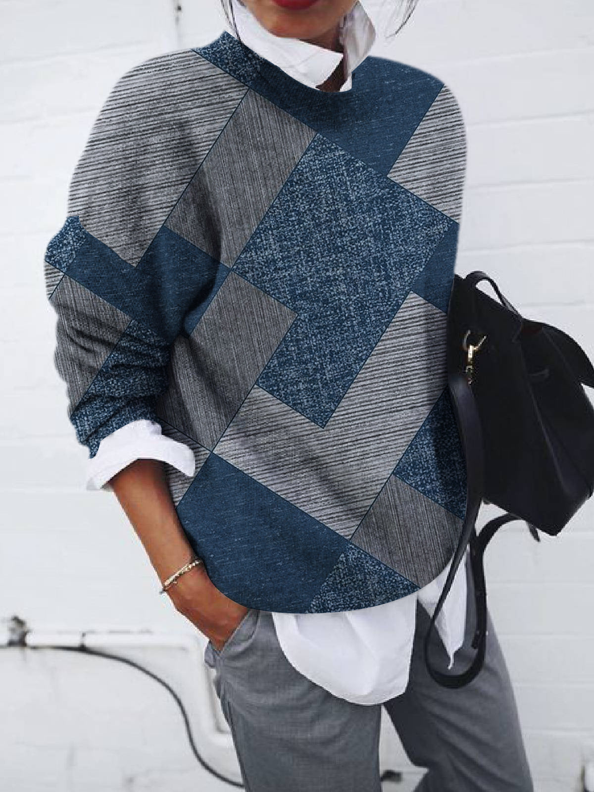 Dame sweatshirt med børstet geometrisk print, løst snit og lange ærmer