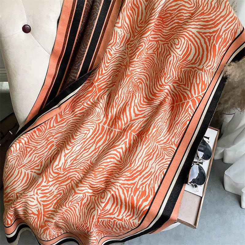 Women's Simple Thickened Warm Reversible Scarf