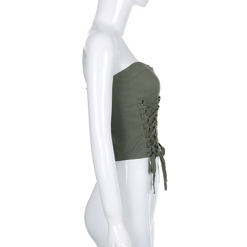 Wearing A Short And Careful Machine Exposed Navel Top