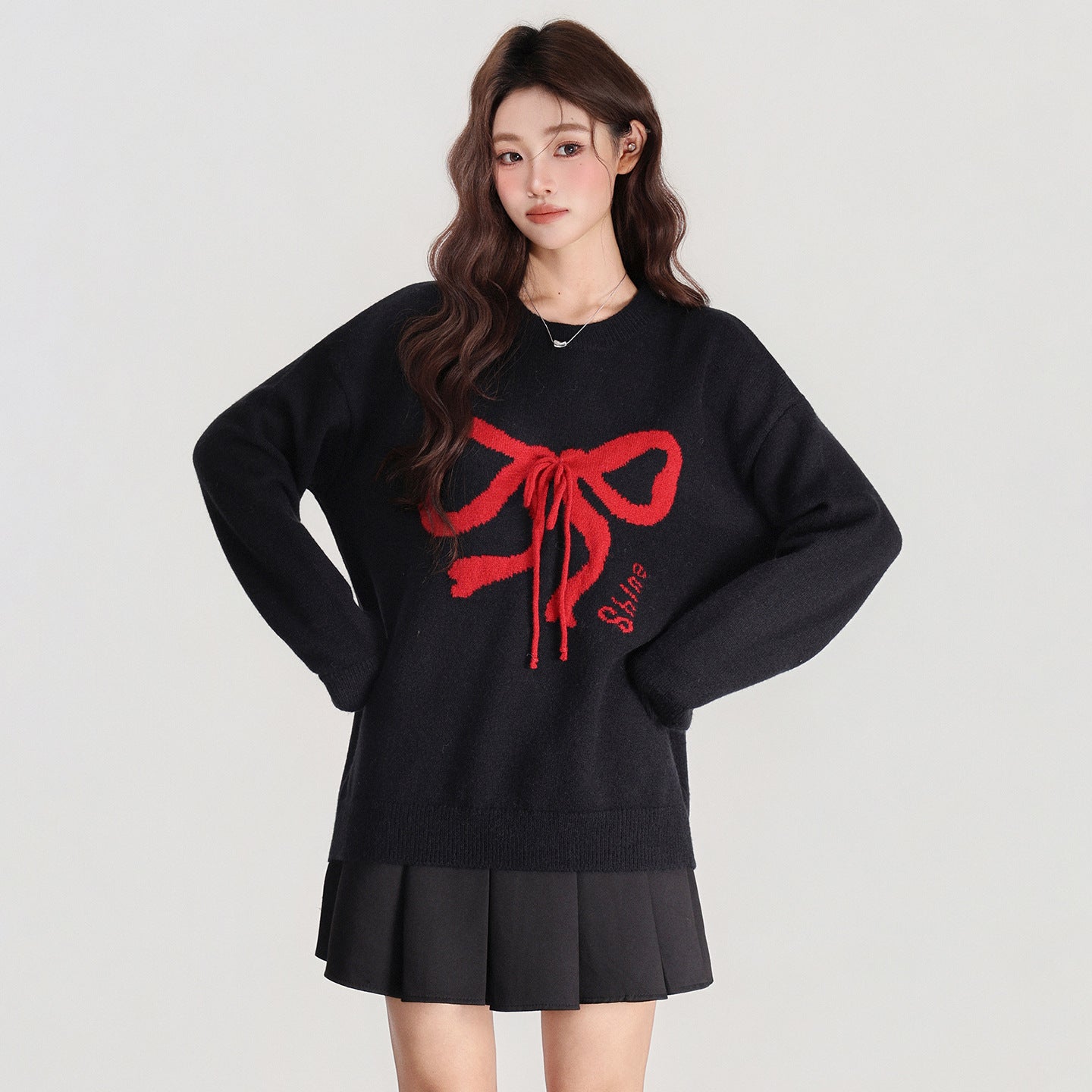Women's Contrast Bow Round Neck Knitted Thick Long Sleeve Sweater