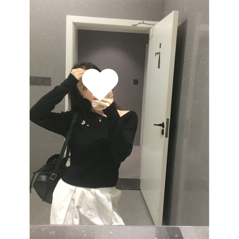 Ny koreansk stil sød-og-cool søster broderet off-shoulder langærmet striktrøje