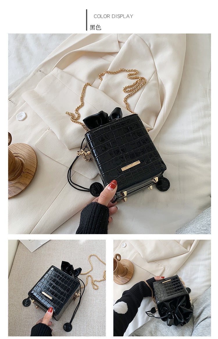 Shoulder chain bag