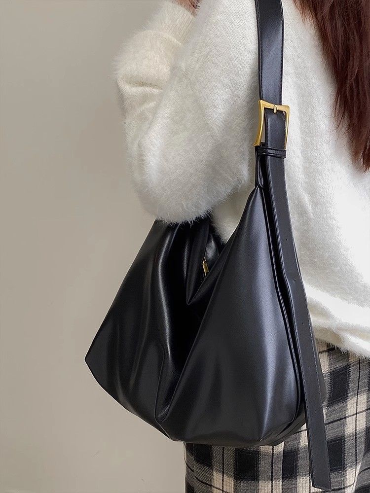 Special-interest Design New Large Capacity Versatile Shoulder Messenger Bag