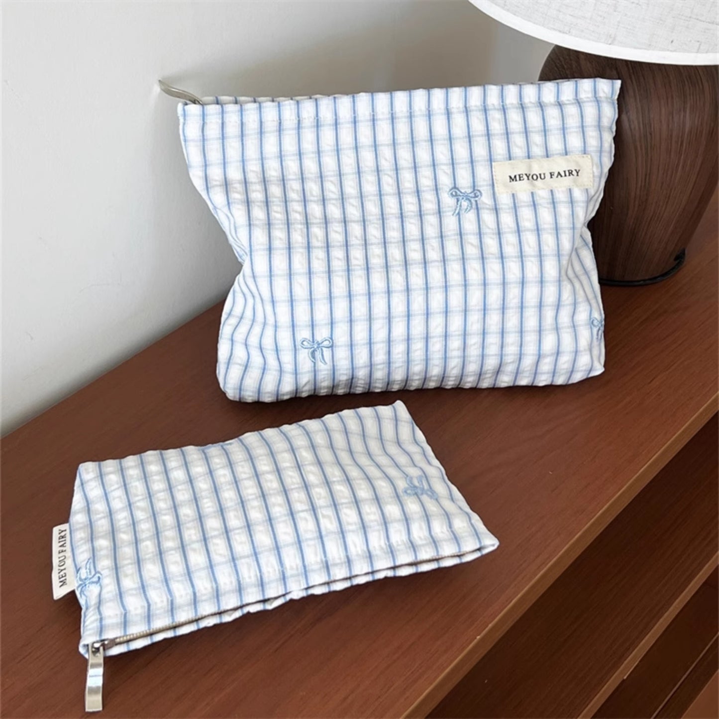 Blue Handheld Cosmetic Bag