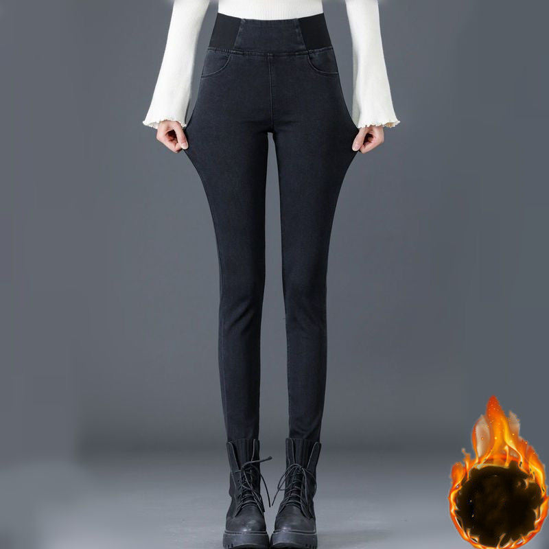 Women's high-rise velvet jeans