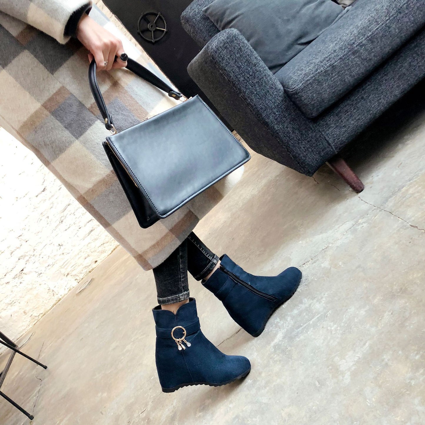 Fringed Round Toe Wedge Heel Winter Ladies Short Boots