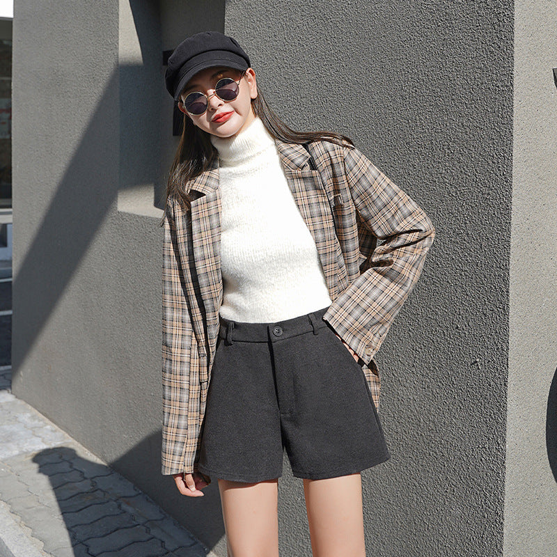 High waist woolen shorts