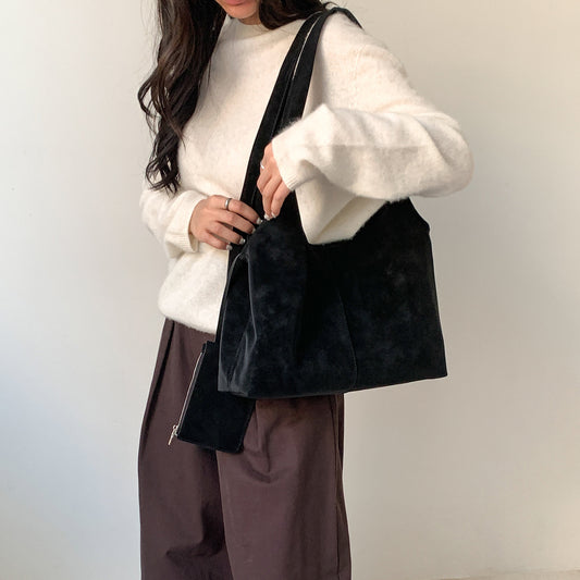 Large-capacity Womens Suede Commuter Underarm Shoulder Bag