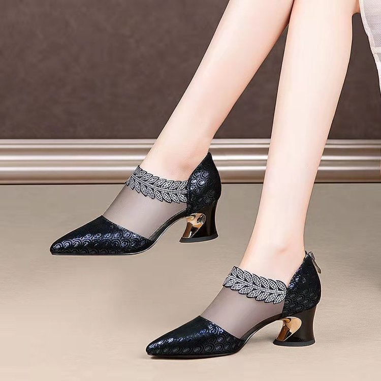 Leather Block Heel Hollow Breathable Roman Baotou Mesh Sandals