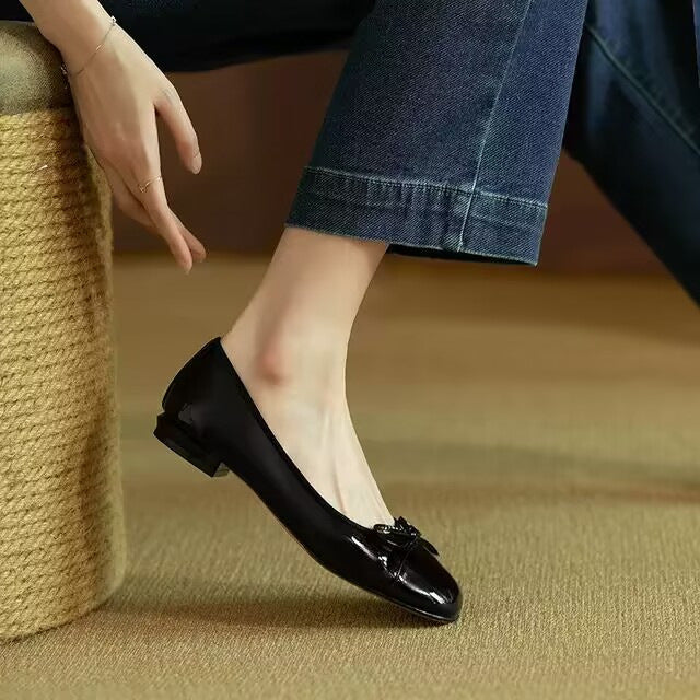 French Style Vintage Bow Patent Leather Flat Shoes