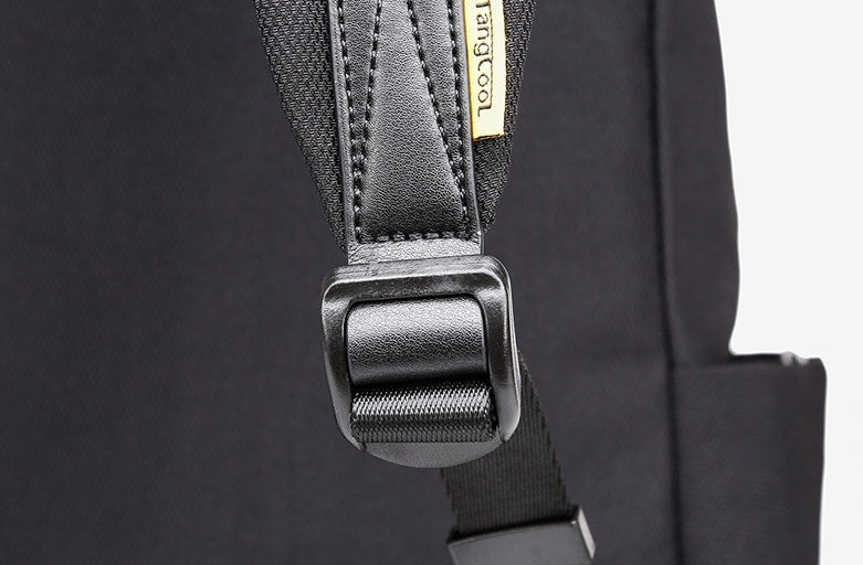 Men's mountaineering waterproof backpack