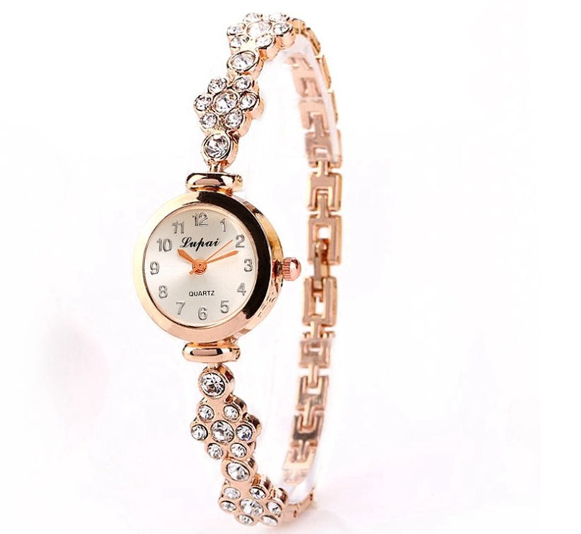 Brand hot sælgende perleserie modeur engros temperament dameur mode quartz ur mode armbåndsur dame