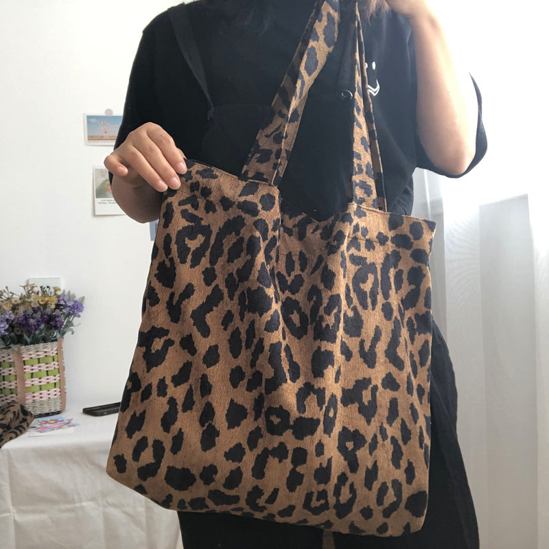 Leopardmønstret kunstnerisk vintage-skuldertaske til kvinder