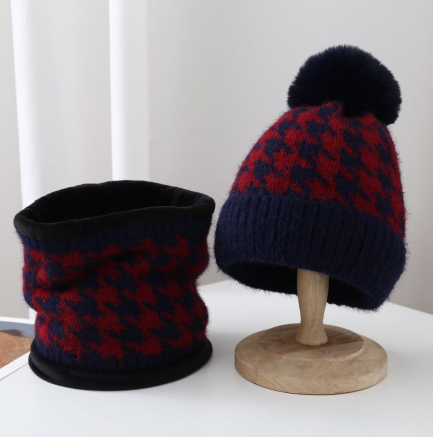 Modefleece todelt strikhue til damer