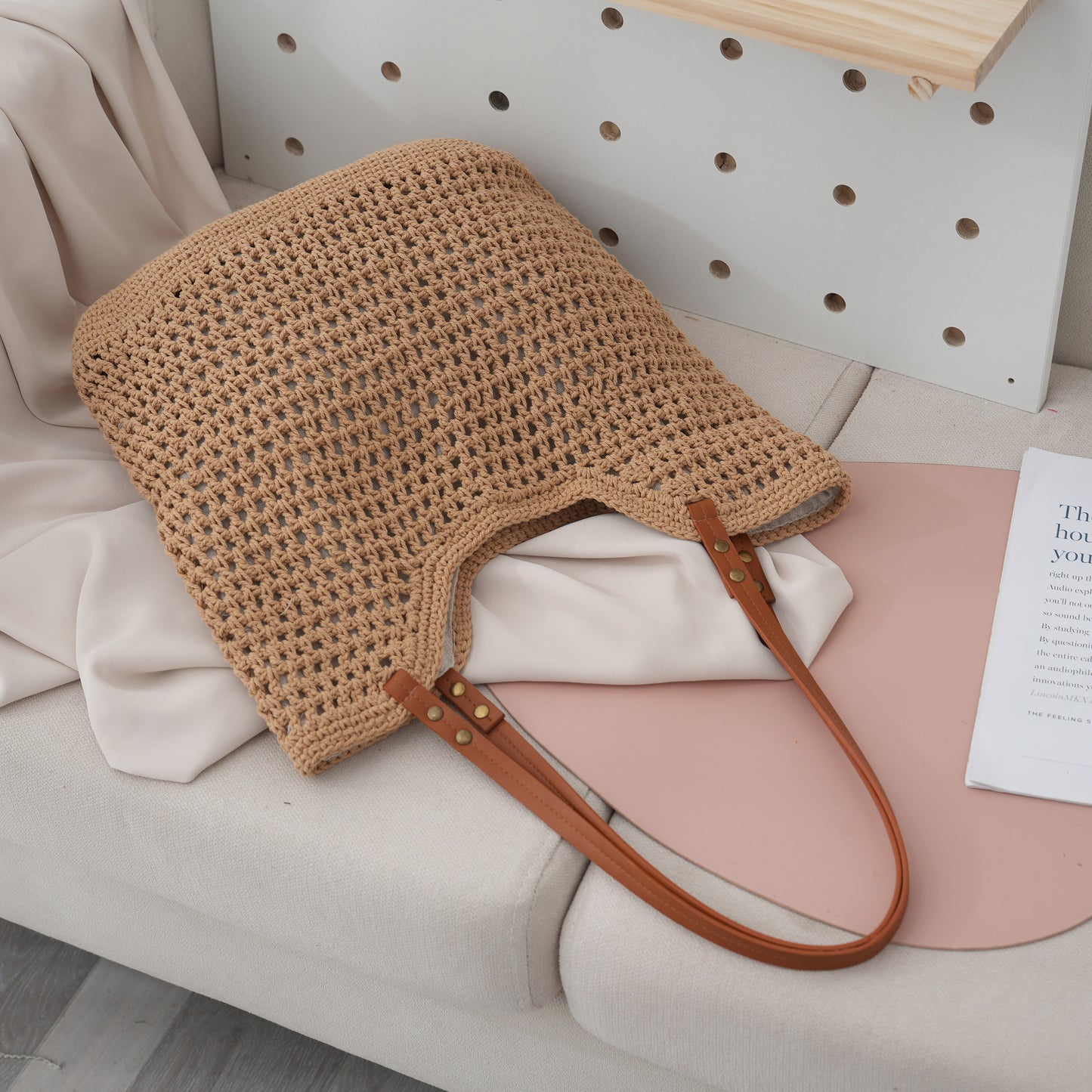 Beach Casual Hollow Mesh Woven Lightweight Straw Handbag