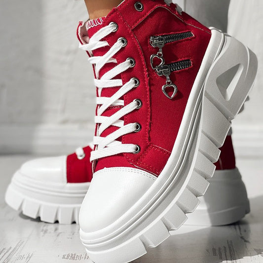 Muffin hæl, lynlås i siden, snøre foran og bagpå, fashionable casual sneakers