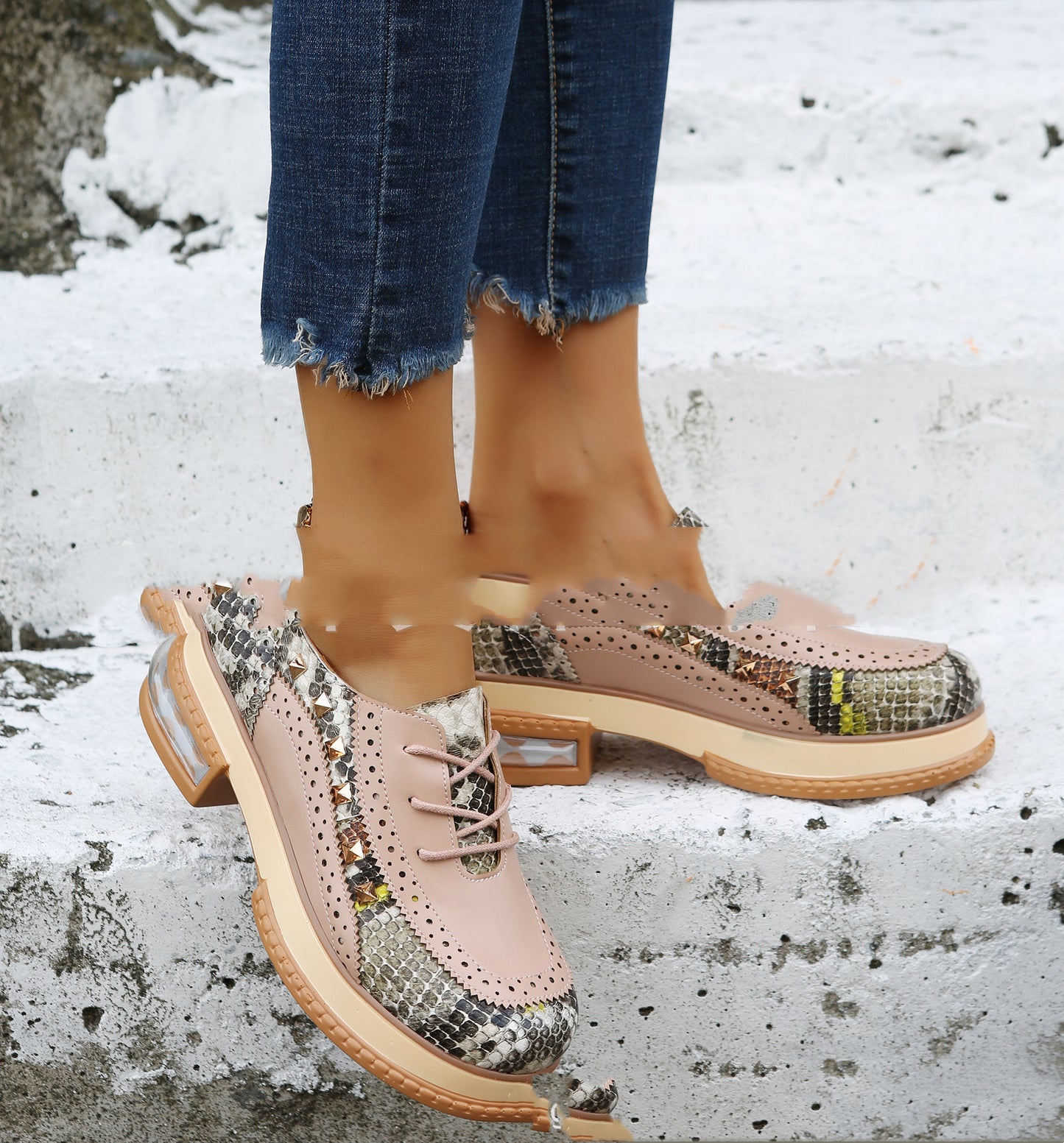 Comfortable Low-heeled Color-blocking Front Lace-up Retro Round Toe Casual Shoes