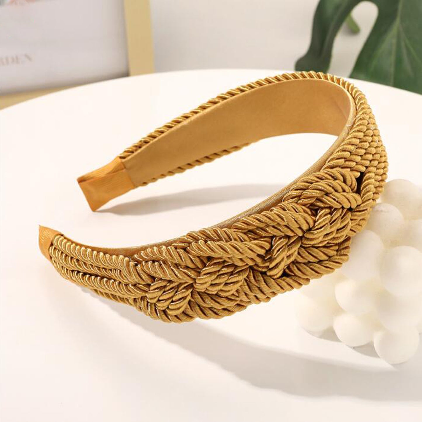 Hand-woven Retro Headband With Wide Sides To Wash Your Face