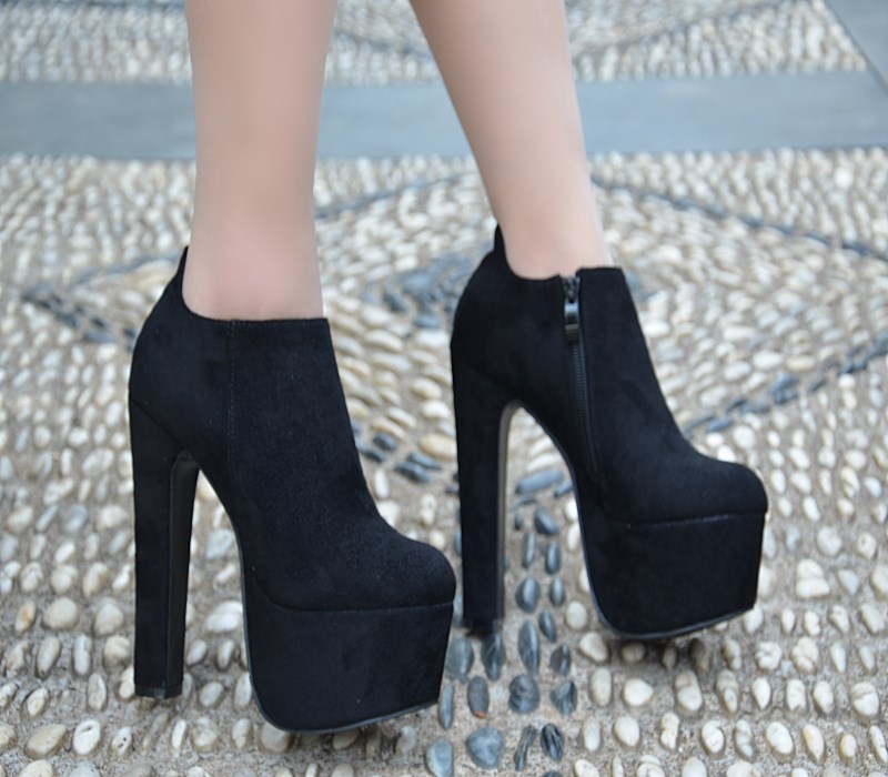 Rough High-heeled Frosted Ladies Martin Boots