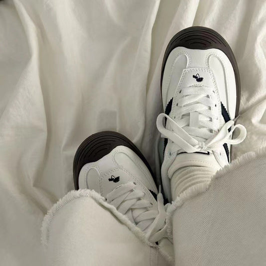 Women's Versatile Vintage Niche Breathable White Sneakers