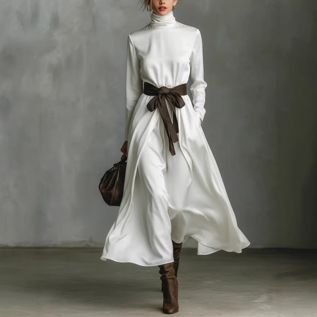 Mid-length Long-sleeve Dress With A Contrasting Belt