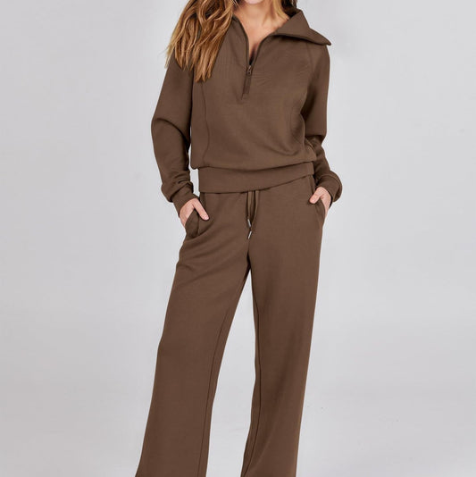 Womens Fashionable Casual Sports Suit With Zipper And Long Sleeves