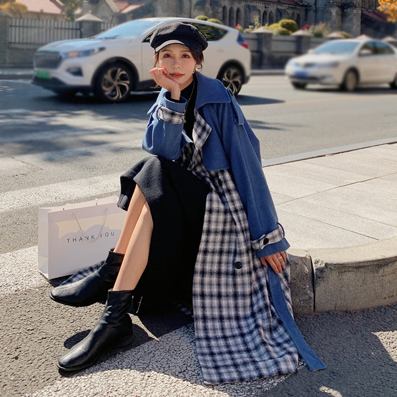 Wełniany płaszcz w kratę z przeszyciami, elegancki, długość do połowy uda