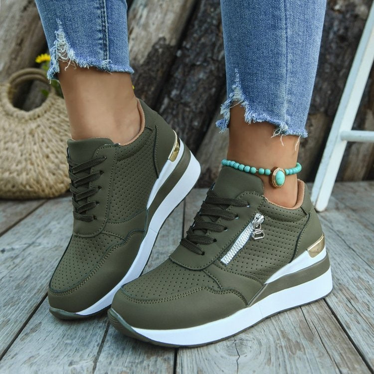 Casual, Lightweight Outdoor Athletic Shoes