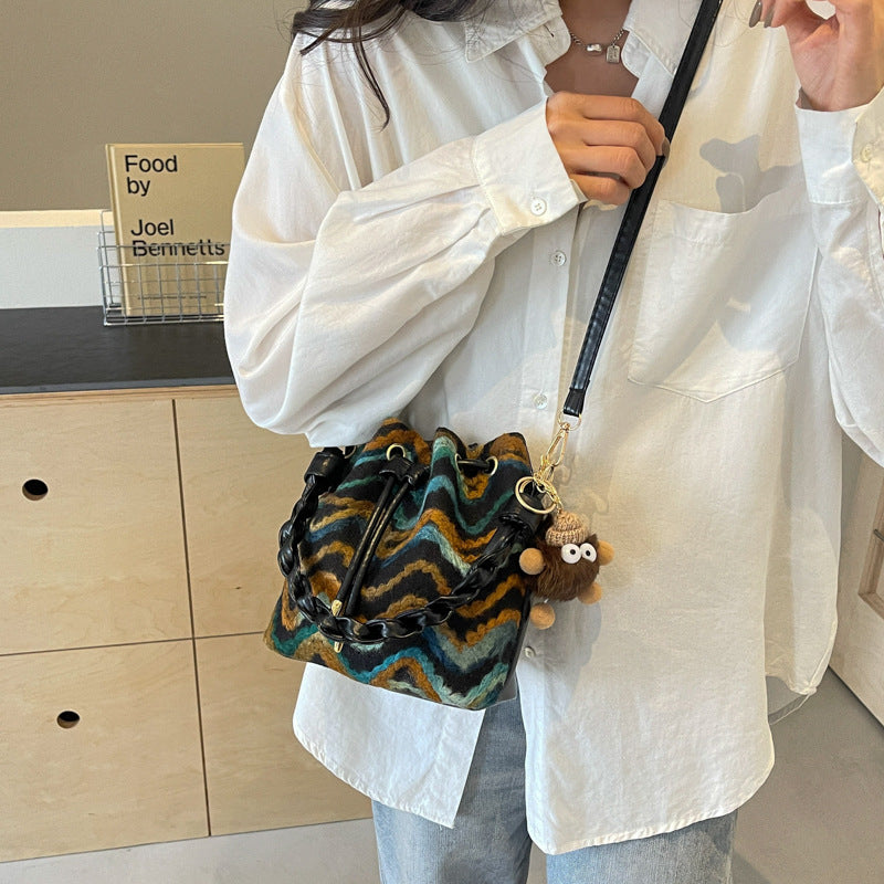Corrugated High-grade Shoulder Bag Fashion All-matching