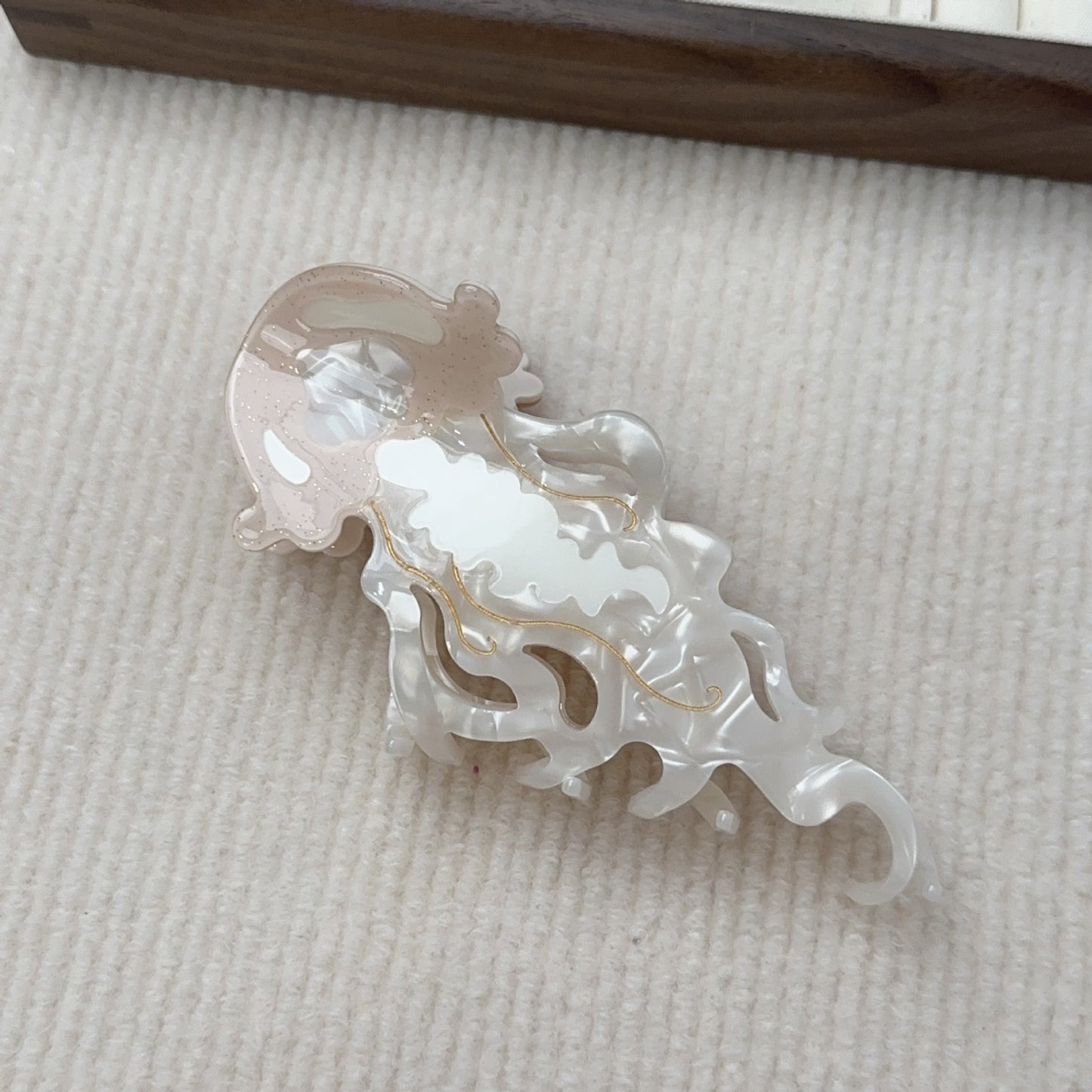 Grip Ocean Series Color Matching Large Hairpin Female Updo Shark Clip