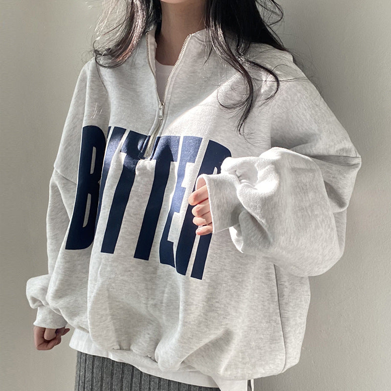 Kontrastfarvet sweater med bogstavprint, løs pasform, alsidig, langærmet